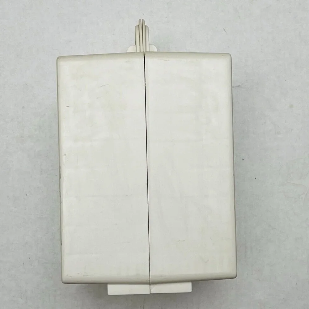 Vintage Thread Box 72 Spool Holder Plastic Carrying Case Made In USA Sewing‎